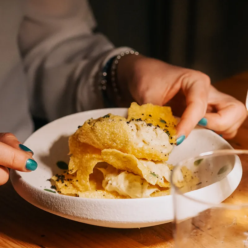 baccalà e ricerca del gusto, mangiare in centro a reggio emilia